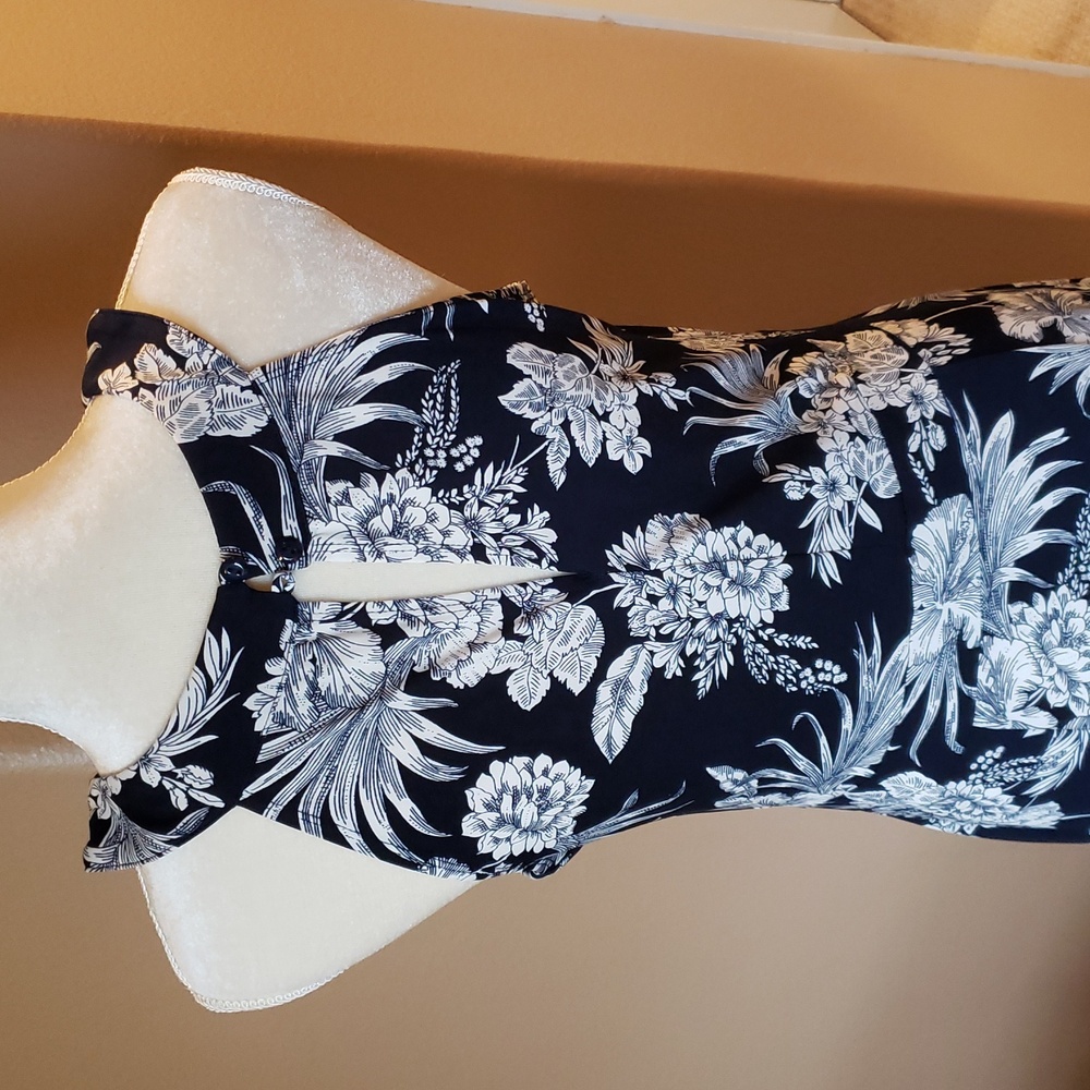 Enfocus Studio Navy and White Floral Maxi Dress - Picture 8 of 10